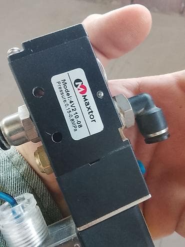 Maxtor 4V210-08 pnevmatik solenoid klapan - Brend: Maxtor - Model
