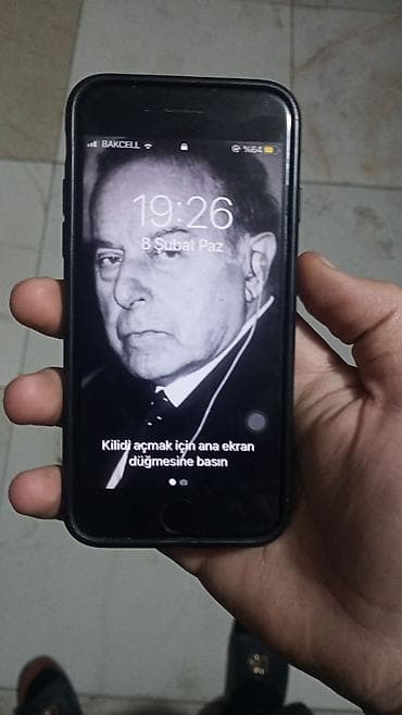 redmi not 7: IPhone 7, Qara, Barmaq izi — 2