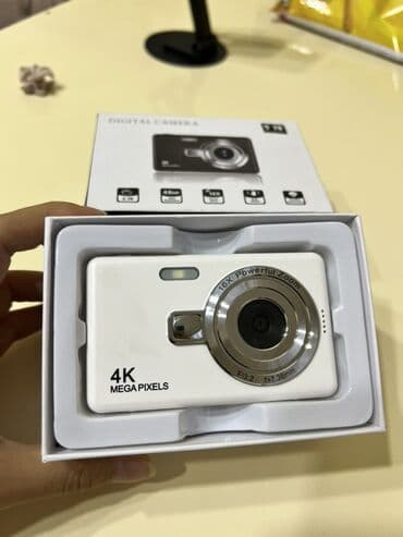 фотоаппарат зенит цена продать: Rəqəmsal fotoaparat – kompakt ağ korpus Xüsusiyyətlər: - 4K Mega — 9