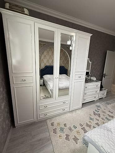 mərmər masa: İkinəfərlik çarpayı, Dolab — 2