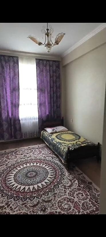 Uzunmüddətli kirayə mənzillər: Mebelli 3 otaqlı mənzil – geniş və işıqlı - Qonaq otağı: divan, 4 — 3