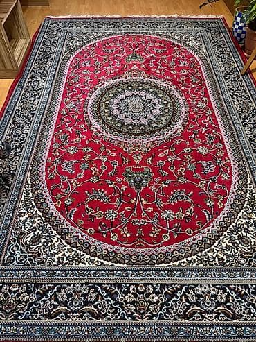 Qırmızı zəmində klassik oriental naxışlı xalça - Ölçü: təxminən 2,5 x