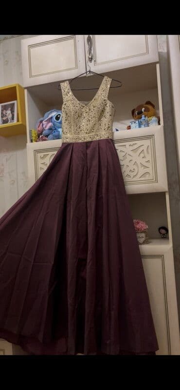 Zərif ziyafət/gecə geyimi cemi 1-2 dede geyinilib 36-38 beden uygundur