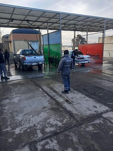 Stend vitrinləri: Obyekt moyka hazır biznes iki tərəfdən giriş və şıxışı var .Ümumi — 10