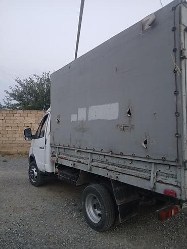 c4 batinka qiyməti: Yükdaşıma üçün üçoxlu yüngül tonnajlı furqonlu yük maşını. Texniki — 3