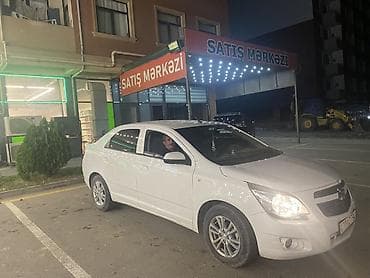 Chevrolet Cobalt: 1.5 l | 68000 km Sedan
