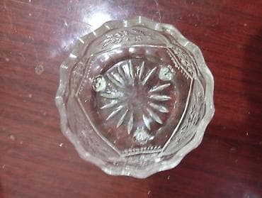 Şüşə külqabı dəsti - Material: qalın, şəffaf şüşə - Dizayn: kənarları