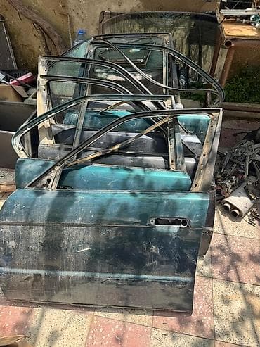 bmw 525 d: Sağ arxa, BMW 525, 1995 il — 1