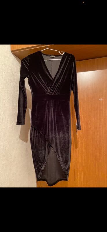 Satilir geyinilmisdir