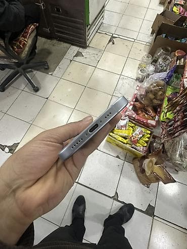 iphone 8 barter: IPhone 15, 128 GB — 2