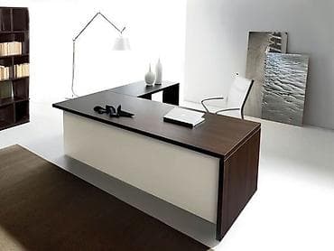 stilski radni sto: Müasir ofis üçün idarəçi yazı masası - Dizayn: L şəklində kompozisiya — 1