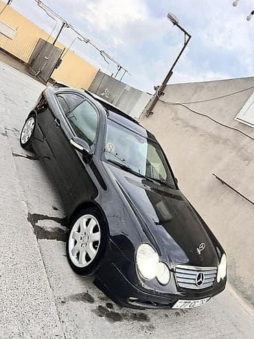 kia rio 2014: Mercedes-Benz C-Class Sport Coupe (W203) – qara rəngdə, 3 qapılı — 1