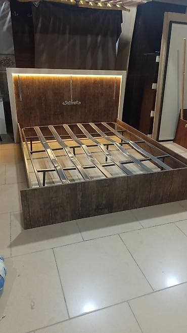 Xanim🥰 TAXT SATILIR Matras mümkündür 180/2 metr Qiymət 200 azn