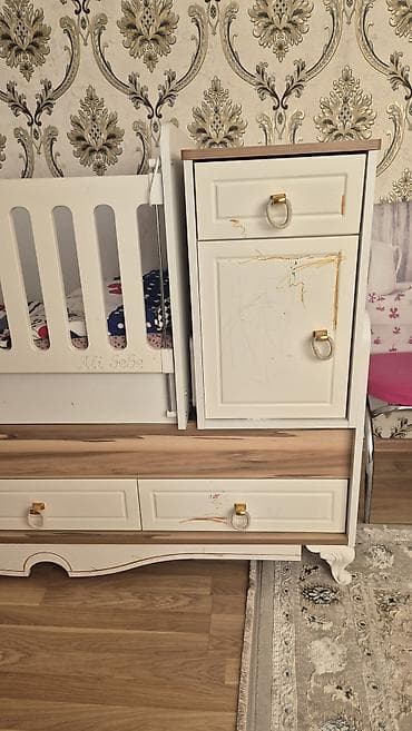 dolab iwlenmiw: Oğlan və qız üçün, İşlənmiş, Dördbucaq, Beşik, Dəst ilə, Yellənmə mexanizmsiz — 3