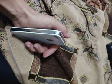 iphone 15 pro max almaq: IPhone 4S, < 16 GB, Ağ, Qırıq — 3