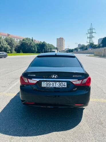 c klass mersedes: Hyundai Sonata: 2.4 l | 2010 il Sedan — 4