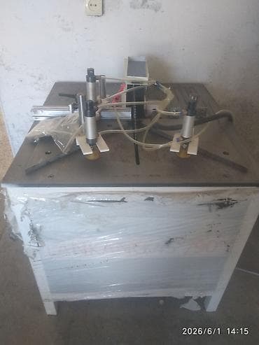 w212 kompressor: Pnevmatik künc pres–qurğusu - Pəncərə/qapı profillərinin və ya — 1