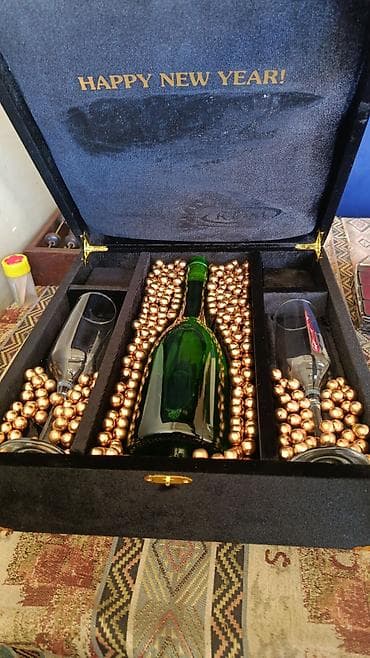 Другой декор и предметы интерьера: Подарочная коробка, цвет - Черный — 2