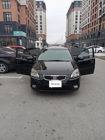 kia rio on bufer: Kia Rio: 1.4 l | 2010 il Hetçbek — 3