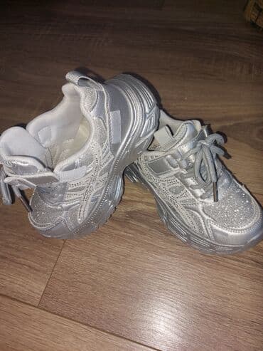 детские кожаные кроссовки: Uşaq idman ayaqqabısı – gümüşü rəng - Parlaq effektli tekstil və süni — 7