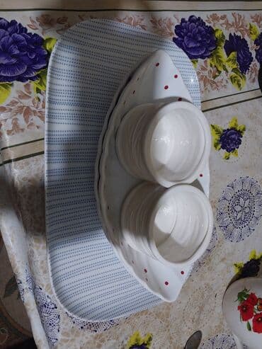 Boşqablar, rəng - Ağ