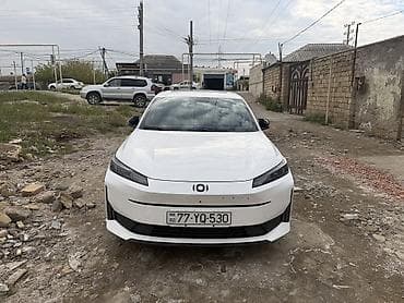 opel astra hatchback 2000: Changan Qiyuan A05: 1.5 l | 2025 il 14000 km Sedan — 4