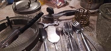 alet: Mətbəx alətləri və qab-qacaq dəsti – qarışıq lot Tərkib: - Kəsici və — 2