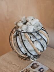 Təmir və tikinti: Dekorativ duz lampası – metal korpuslu, bədii işləməli baza üzərində — 2