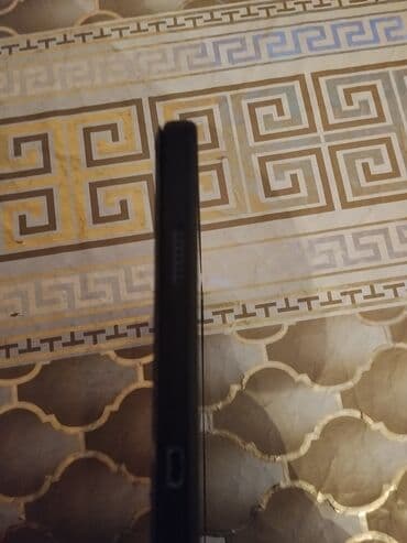 Kompüter və noutbuk aksesuarları: Planşet seti – 16 Max Komplekt: - 16 Max planşet - Maqnitli qapaqlı — 3