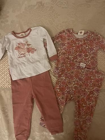 Alt paltar, corablar: 12-18ay yumwaq pijama desti. 2li dest birge qiymeti 10azn — 1