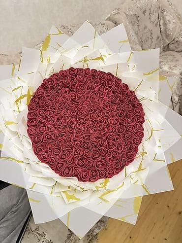 цветы 101 роза: 999 qızılgül kompozisiyası – böyük yuvarlaq buket - Tərkib: çoxsaylı — 3