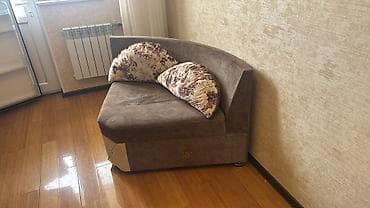 rattan stol: Klassik üslubda qonaq otağı mebel dəsti - Vitrin şkaf: Şüşə qapılı — 5