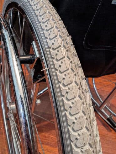 əlillər üçün araba: Təkərli əlil arabası – klassik model Xüsusiyyətlər: - Krom örtüklü — 7