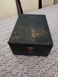 pul daxılı: Kompakt çamadan tipli mexaniki patefon. Xüsusiyyətlər: - Qol ilə — 5