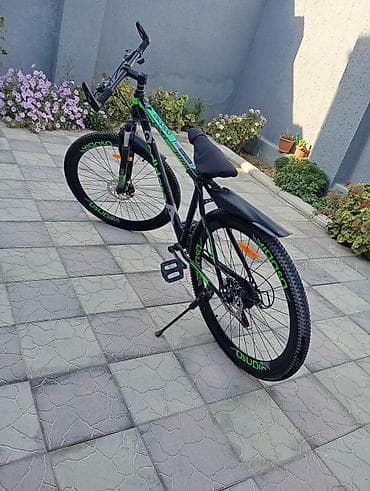 Спортивные велосипеды: Çox az sürülüb MTB dağ velosipedi – Odiosa markalı, qara-yaşıl dizayn — 3