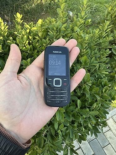 50 manatliq telefon: Nokia 5230, rəng - Qara, Düyməli — 1