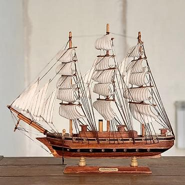 Ağ yelkənli, taxta gövdəli dekorativ yelkənli gəmi maketi 50 sm. - lalafo.az -da Ağ yelkənli, taxta gövdəli dekorativ yelkənli gəmi maketi 50 sm. -