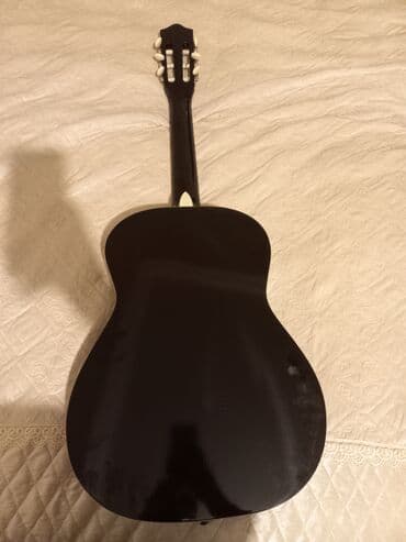 gitara şəkilləri: Qara klassik gitara – ZTE brendi - Korpus: parlaq qara rəng, ağ kənar — 6