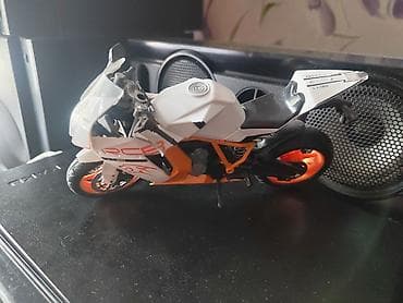 cd disk: Kolleksiya üçün motosiklet modeli - Tip: idman motosikleti maketi - — 3
