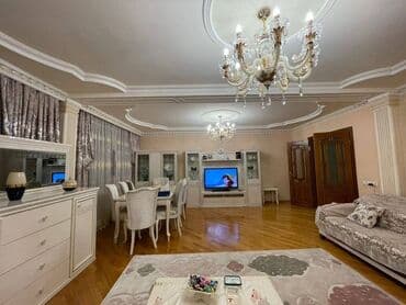 ağ şeher evler: Bakı, Bakıxanov qəs., 4 otaqlı, Köhnə tikili, m. Neftçilər, 120 kv. m — 2