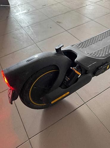 suktur: Ninebot KickScooter Max G2 elektrik skuteri Texniki xüsusiyyətlər: - — 2