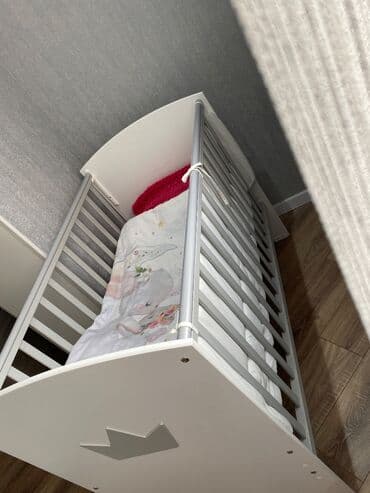 1 ayliq usaq sekilleri: Oğlan və qız üçün, Beşik — 1