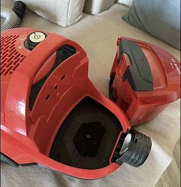 Бытовая техника: Bosch GS-10 seriyarlı tozsoran 2400 watt dır. Super işləyir. Çox az — 5