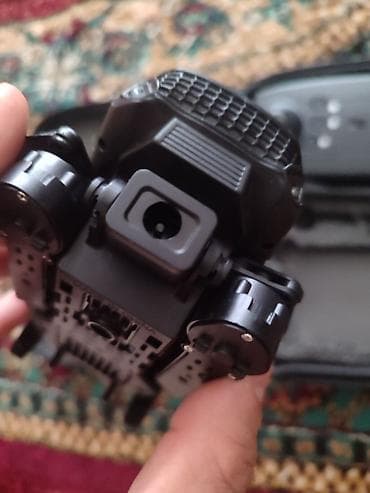 video aparatı: Qatlanan mini dron dəsti Xüsusiyyətlər: - Qatlanan konstruksiya — 2