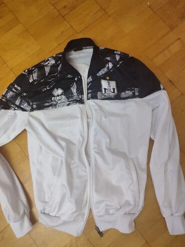 kişilər üçün ağ futbolkalar: Jaket — 1