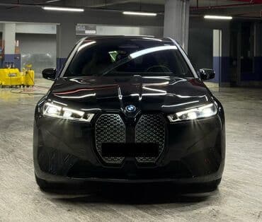 BMW iX – tam elektrikli premium SUV - Kuzov rəngi: qara, futuristik