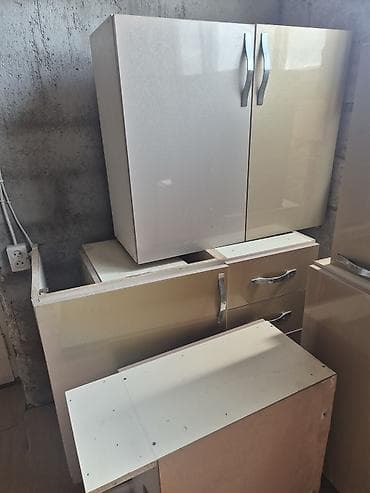 dolap ofis: Mətbəx mebel dəsti. olcusu 2.50. yaxwi veziyyetdedi. qiymetde — 7