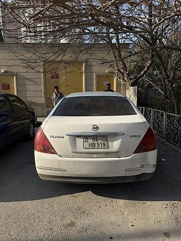 avtobus satilir: Nissan Teana: 2.3 l | Sedan — 3