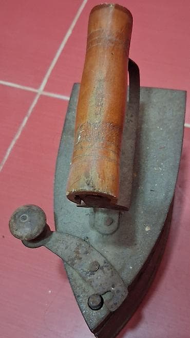 antik service: Antik kömürlü ütü. "1939-cu il antikvar kömür ütüsü (Kromşinski — 2