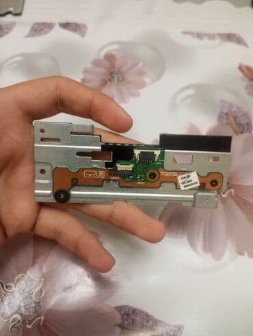 mac mini m4 qiymeti: Ehtiyat hissələri üçün, çünki lövhədə bir şey işləmir HDD-500GB - 4AZN — 11